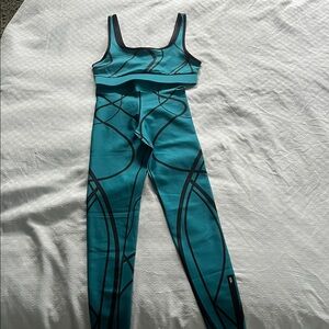 Teal and Black Patterned Activewear Set Ultracor Cor